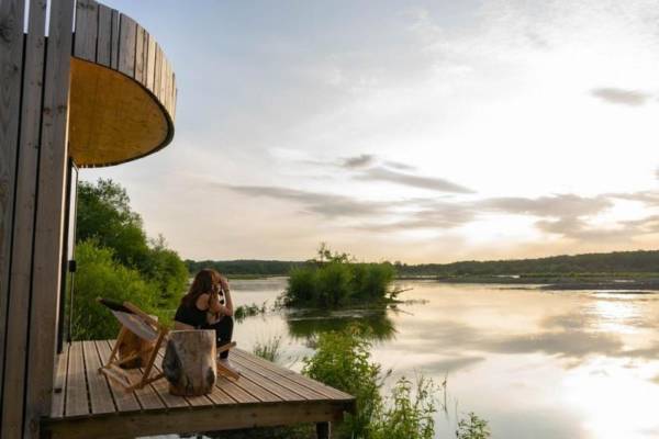 Un logement insolite sur l'Etang de Virelles